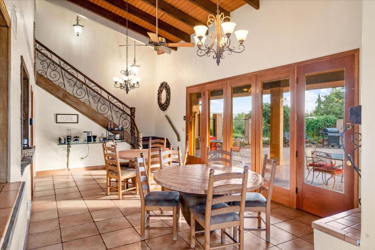 Adobe Village Villa With Private Patio - Sunset Villa Седона Екстериор снимка